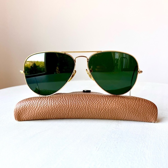 1980s Ray-Ban Aviator Sunglasses - Picture 2 of 5